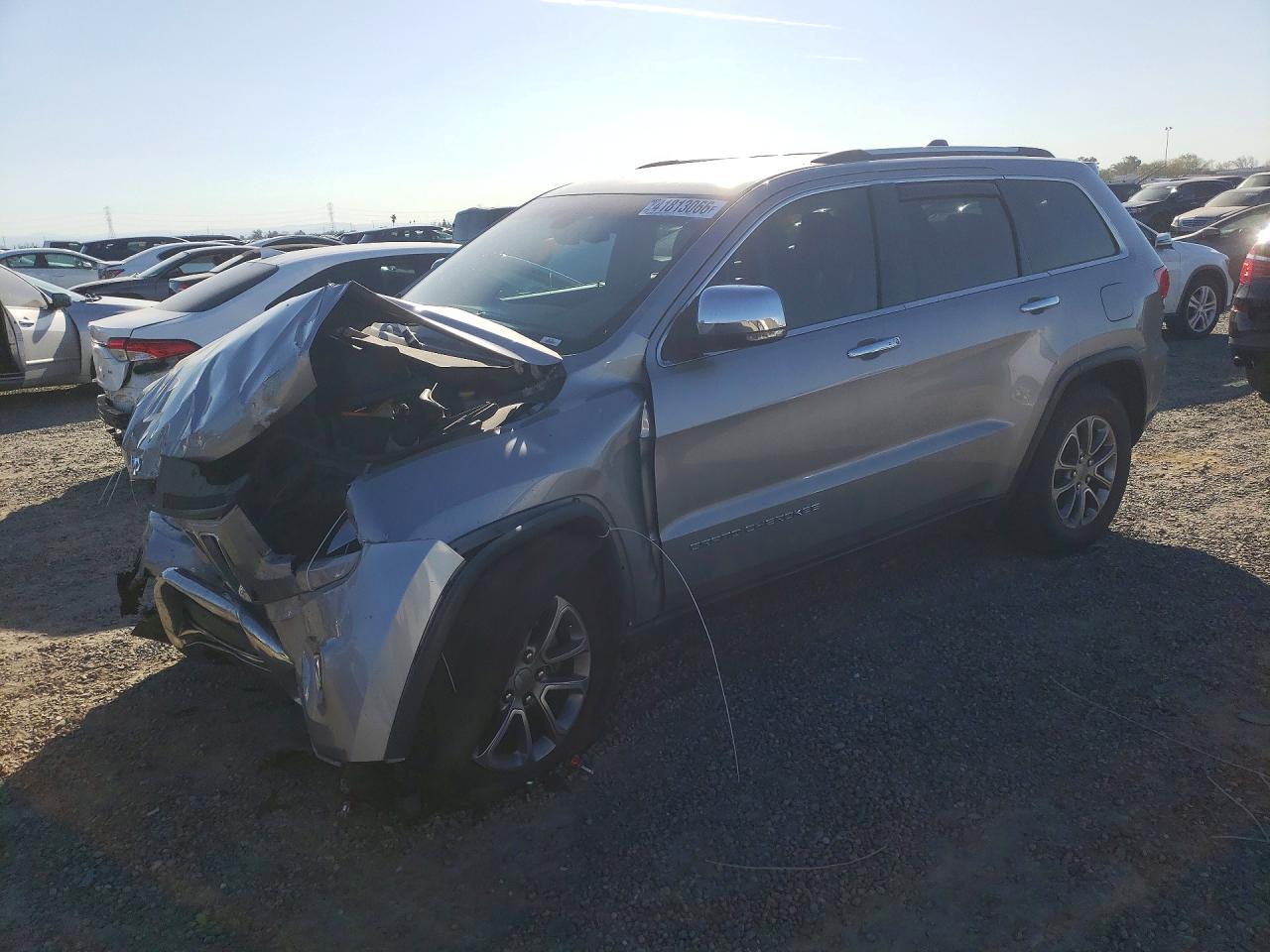Salvage Jeep Cherokee Image