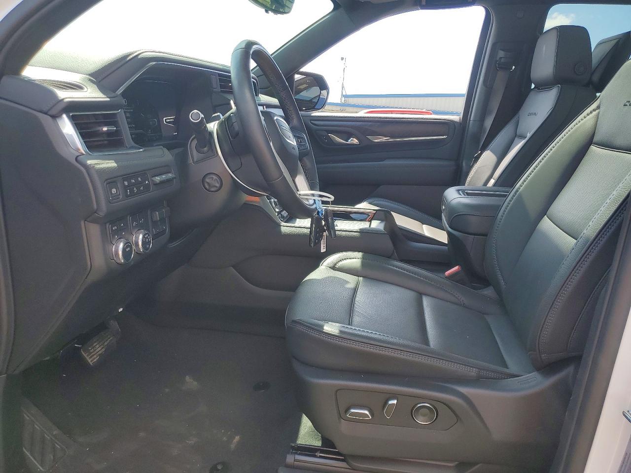 GMC Yukon Denali