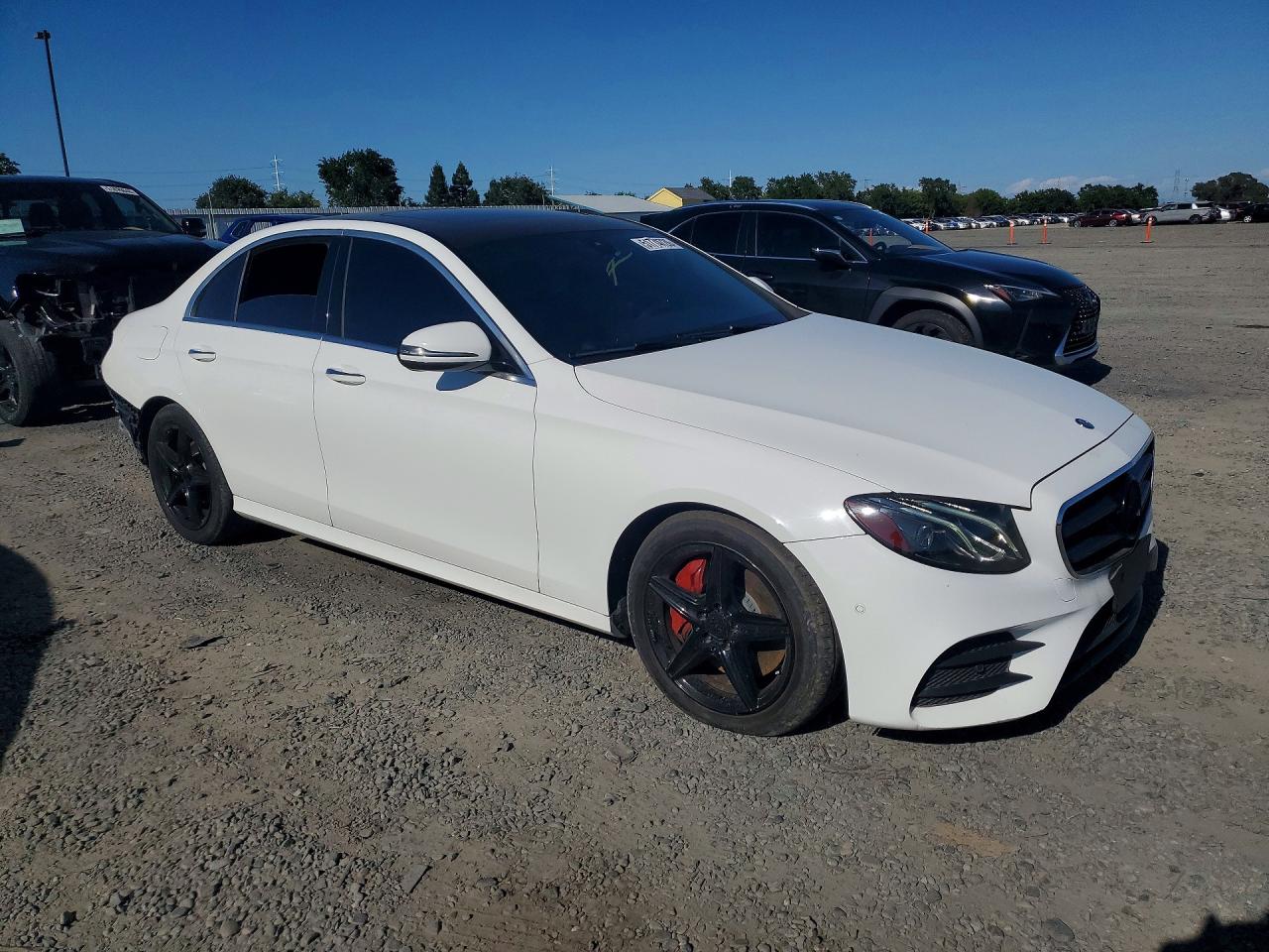 Mercedes-Benz E-Class 300