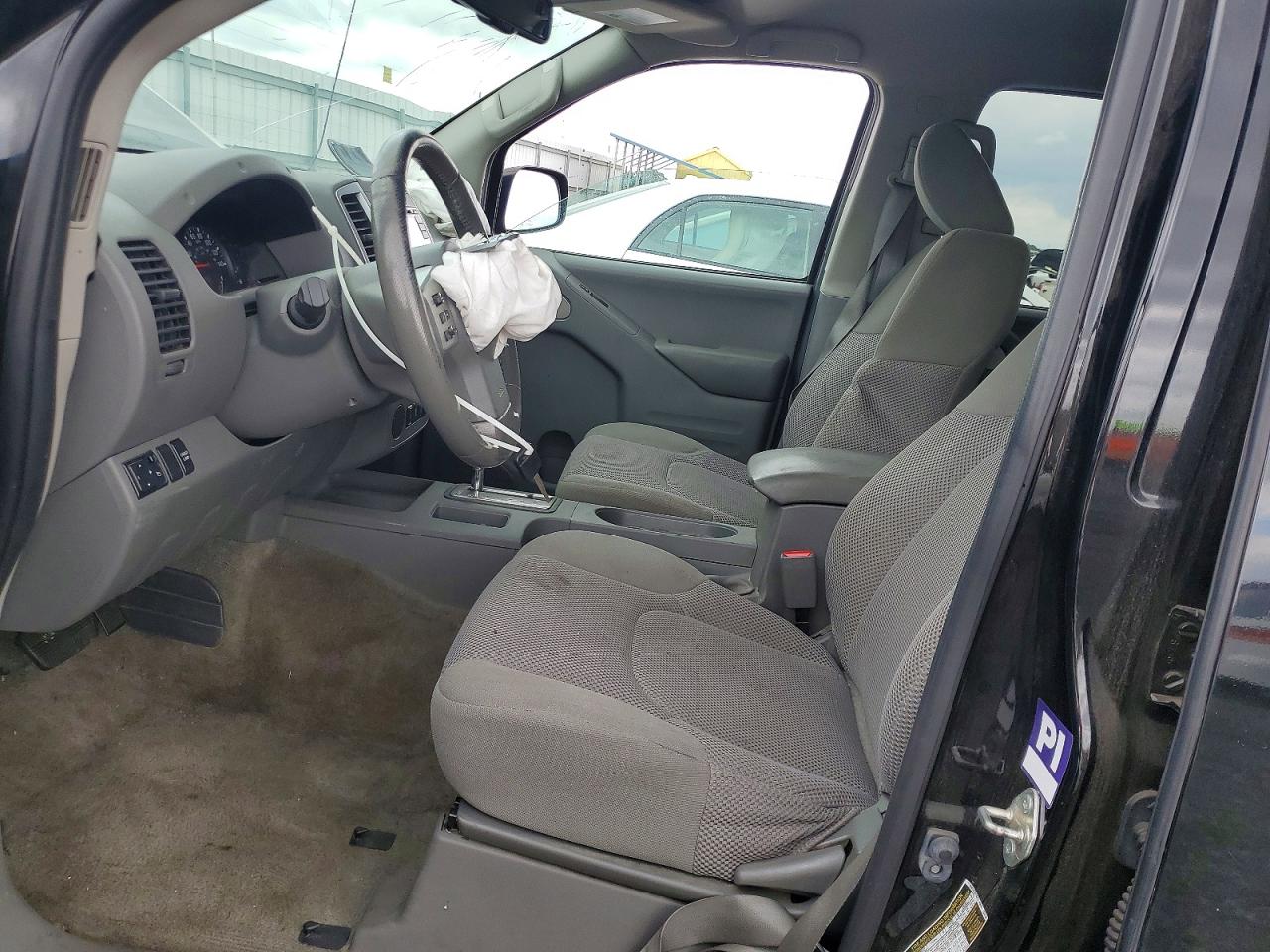 Nissan Frontier Sv