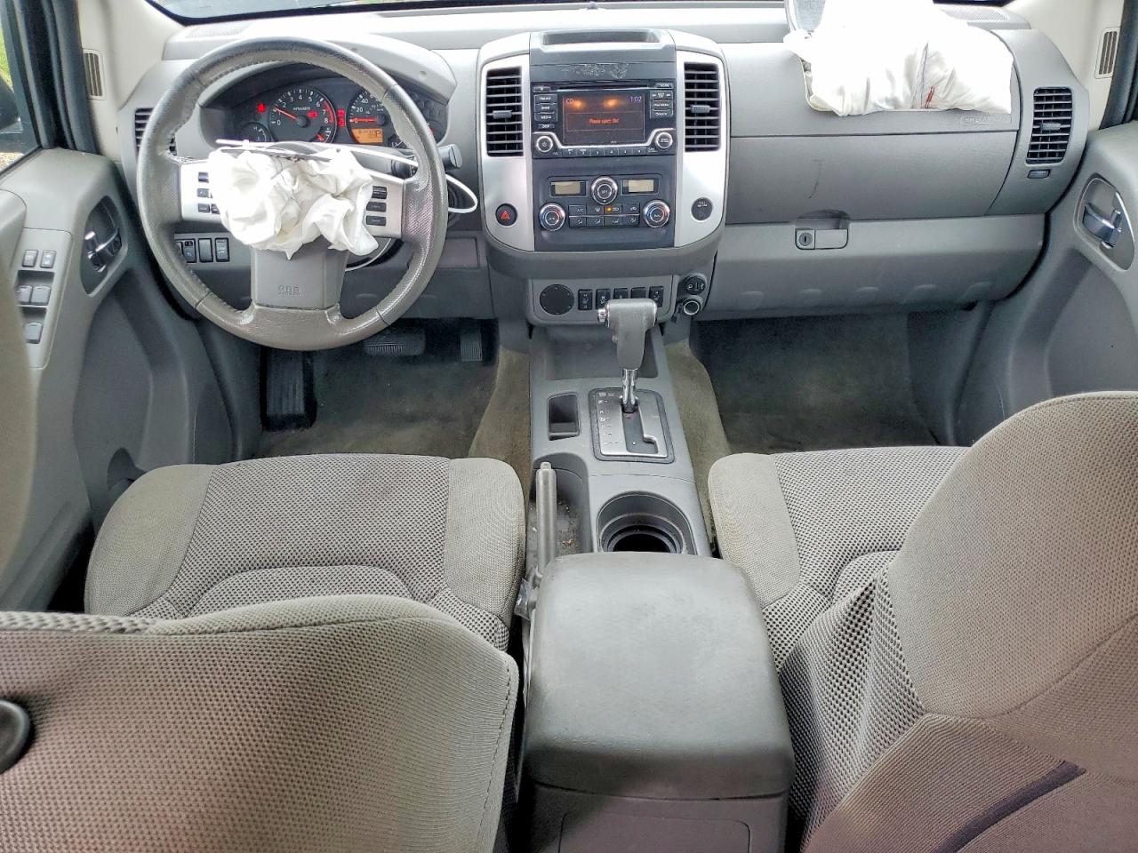 Nissan Frontier Sv