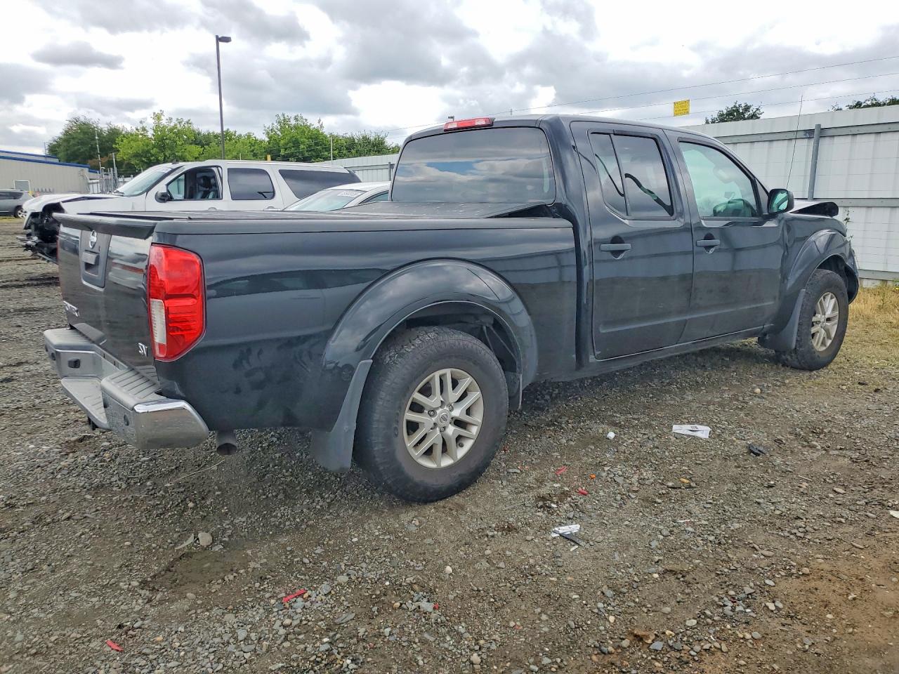 Nissan Frontier Sv