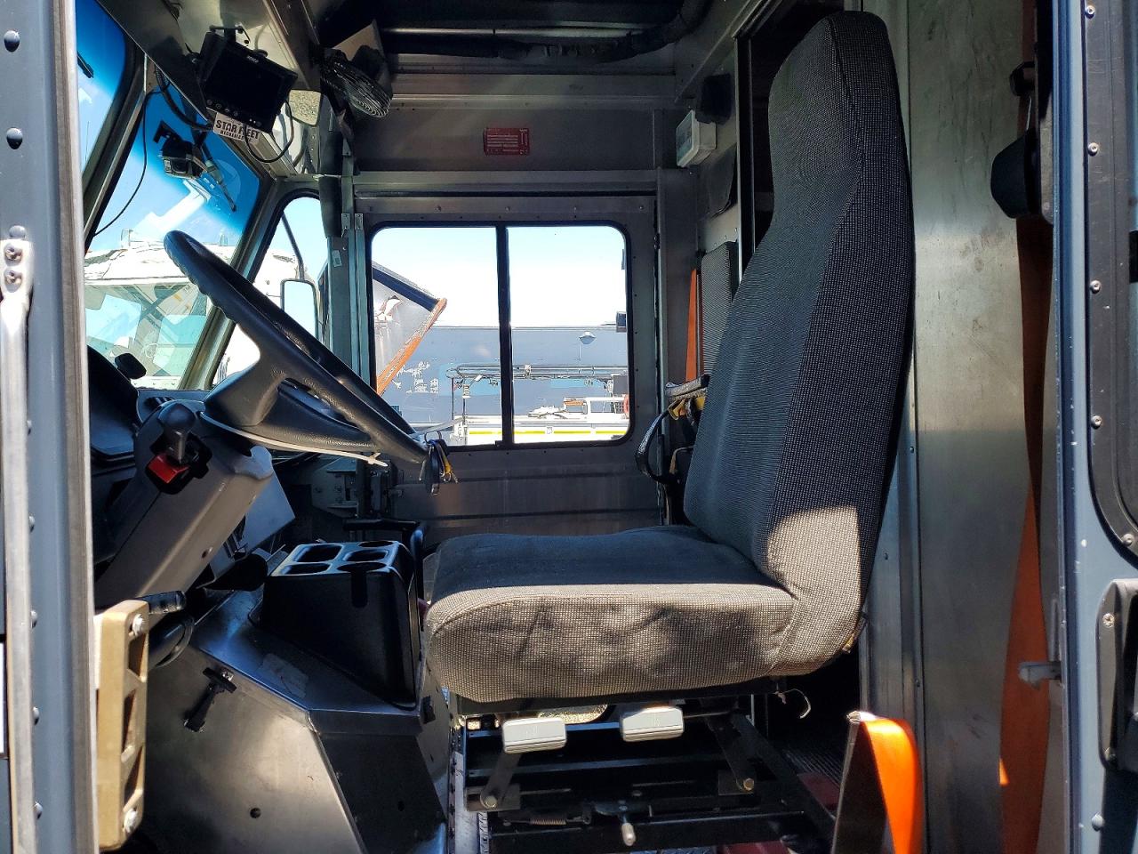 Freightliner Chassis M Line Walk-in Van