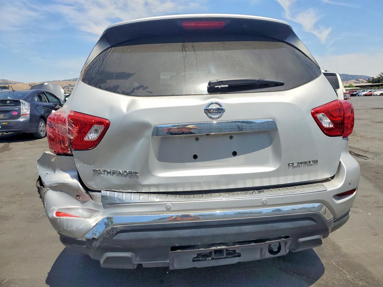 Nissan Pathfinder Platinum