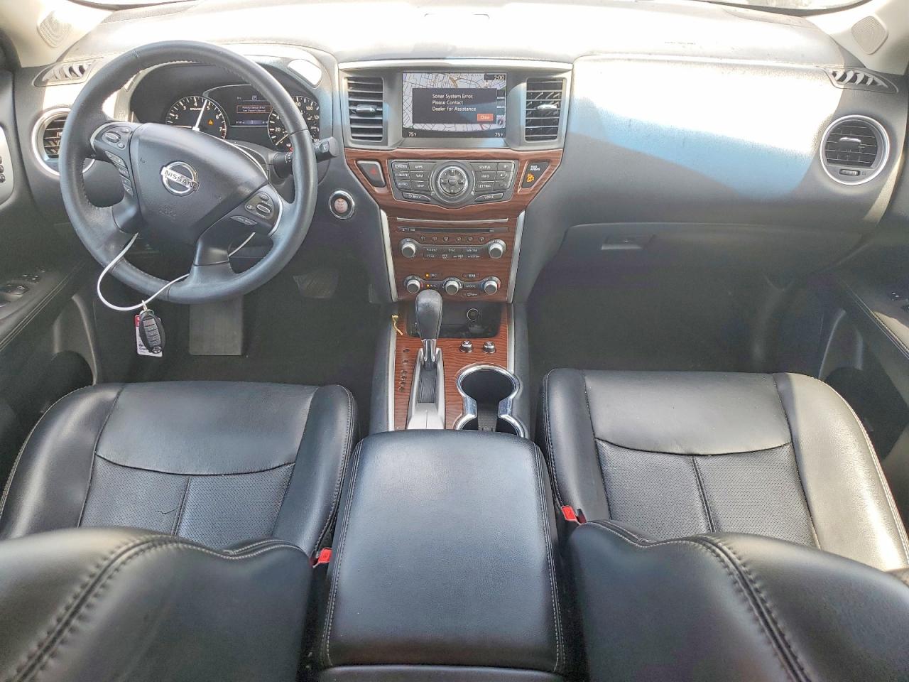 Nissan Pathfinder Platinum