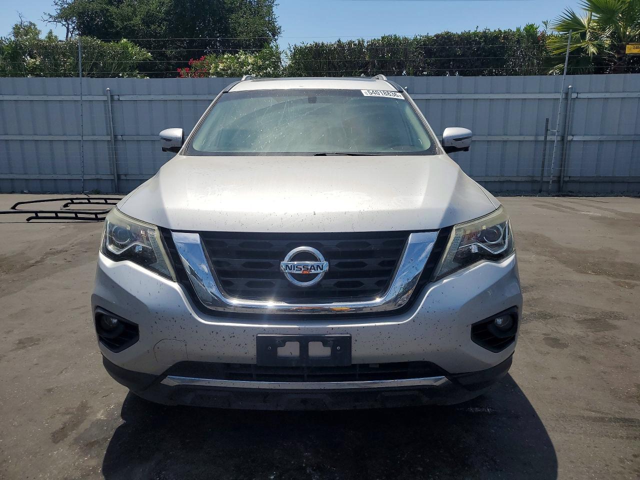 Nissan Pathfinder Platinum