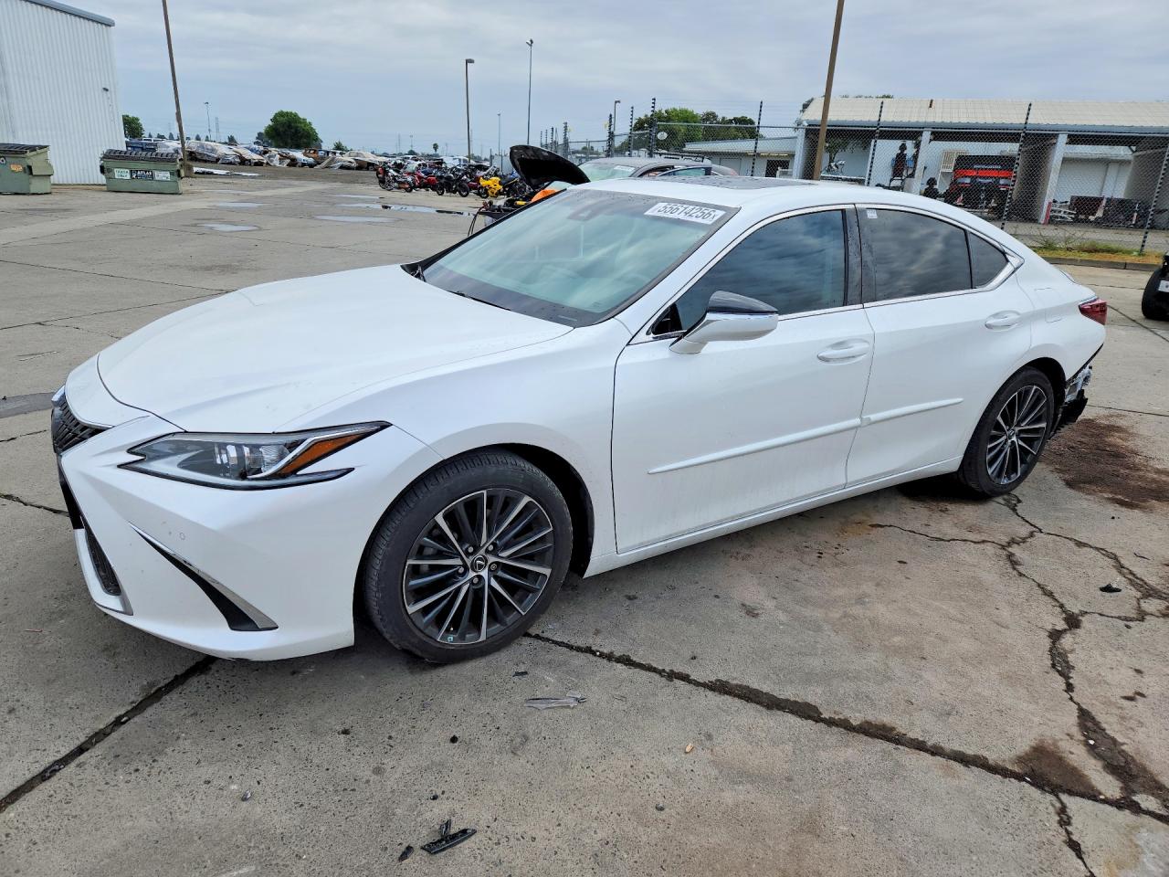 Salvage Lexus Es Image