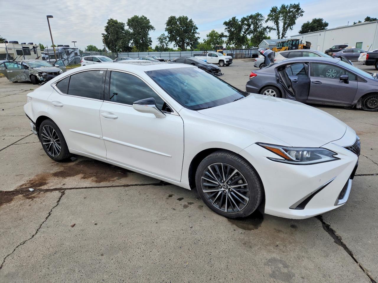 Lexus Es Base