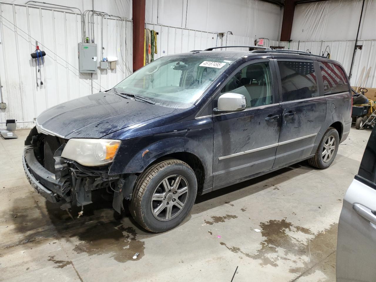 Salvage Chrysler Minivan Image