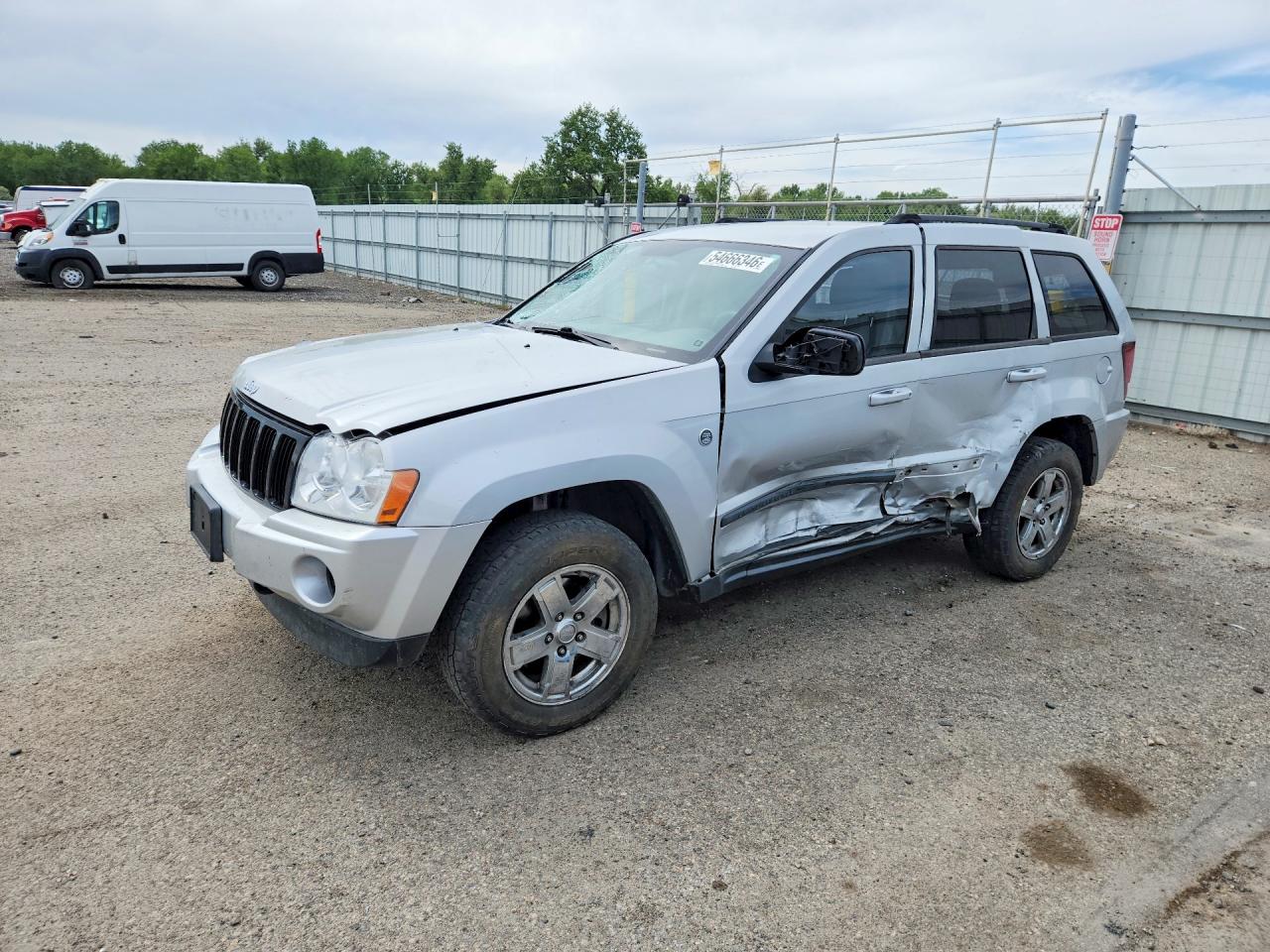 Salvage Jeep Cherokee Image