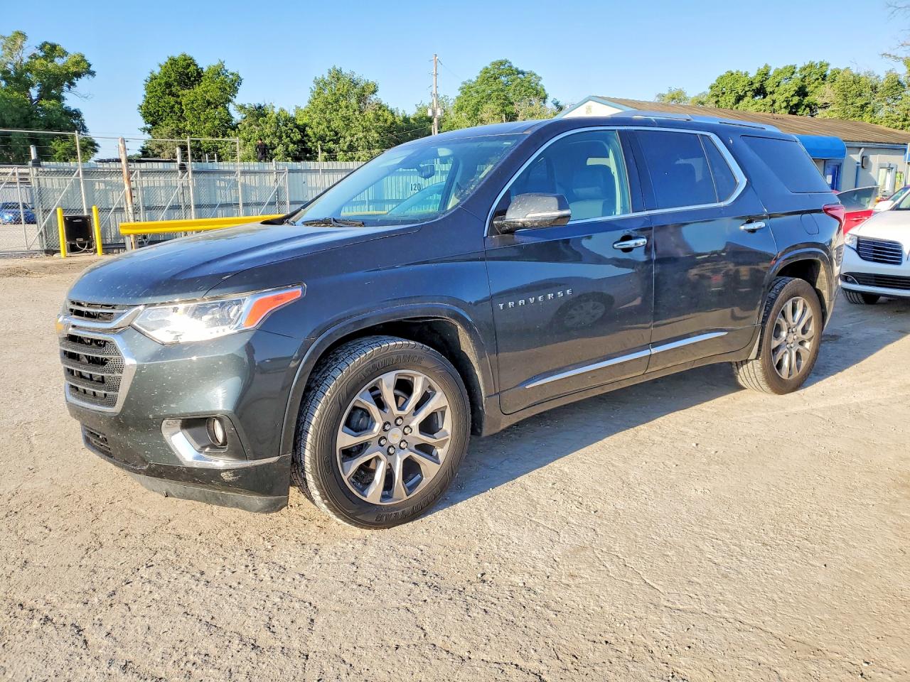 Salvage Chevrolet Traverse Image