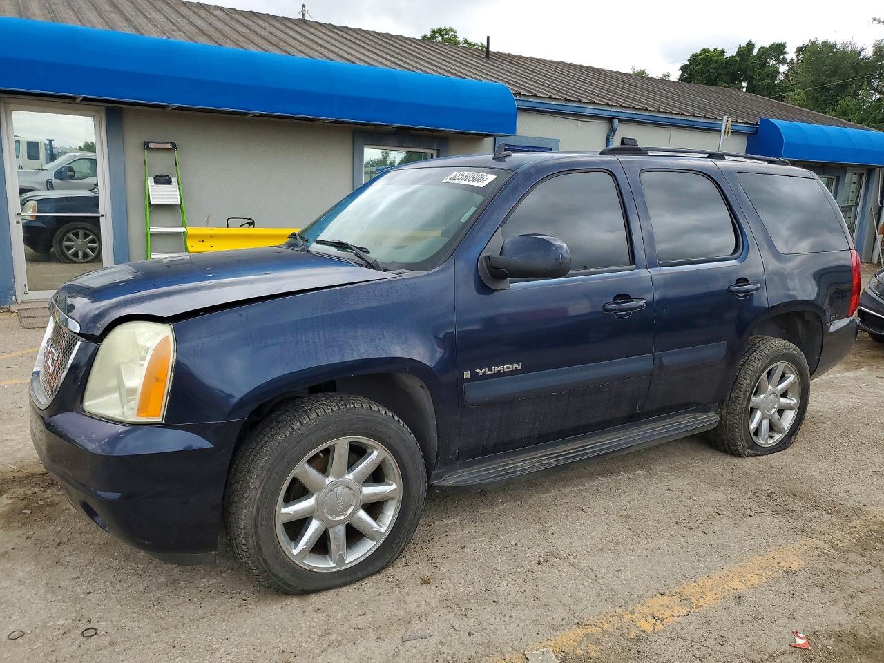 Salvage GMC Yukon Image