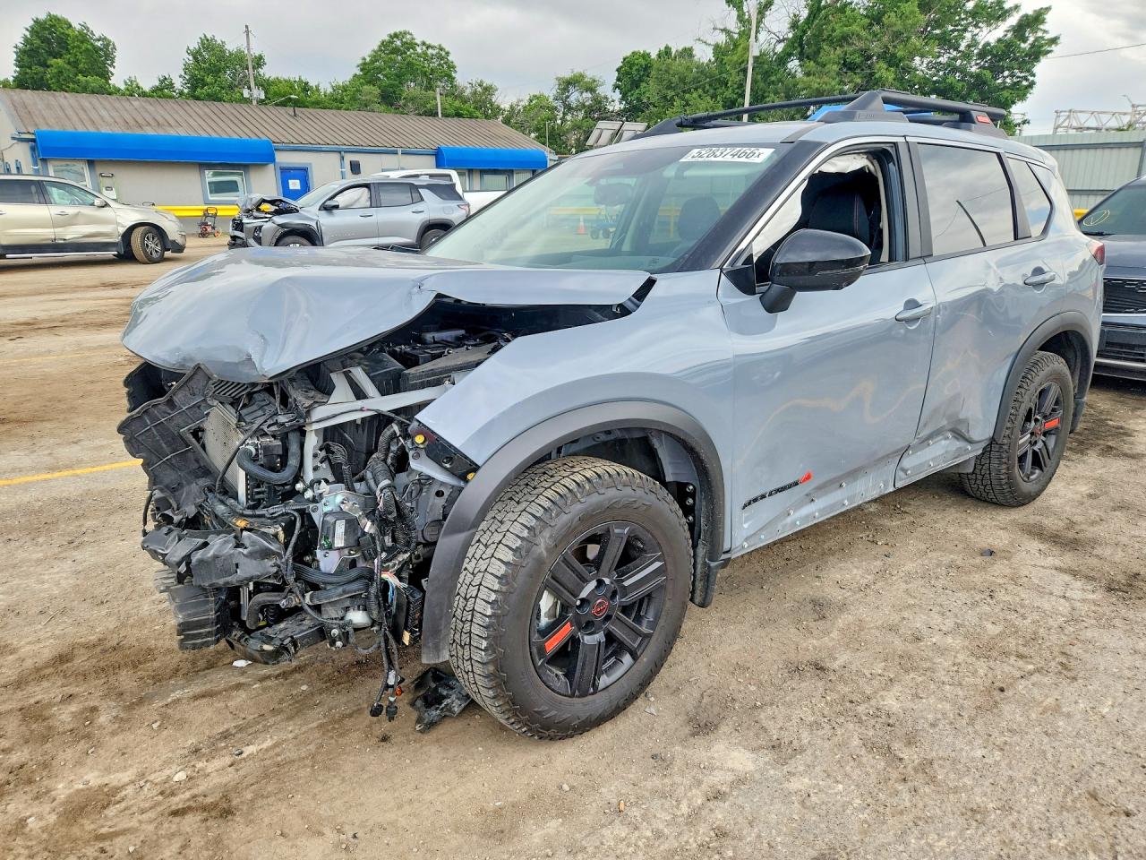 Salvage Nissan Rogue Image