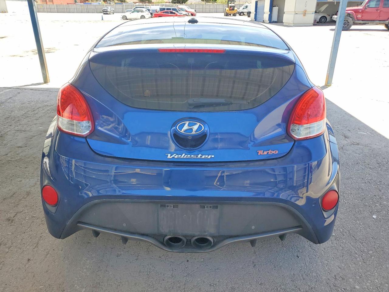 Hyundai VELOSTER Turbo