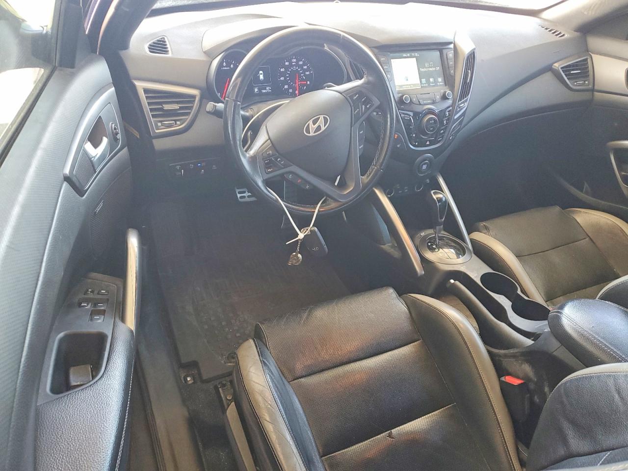 Hyundai VELOSTER Turbo