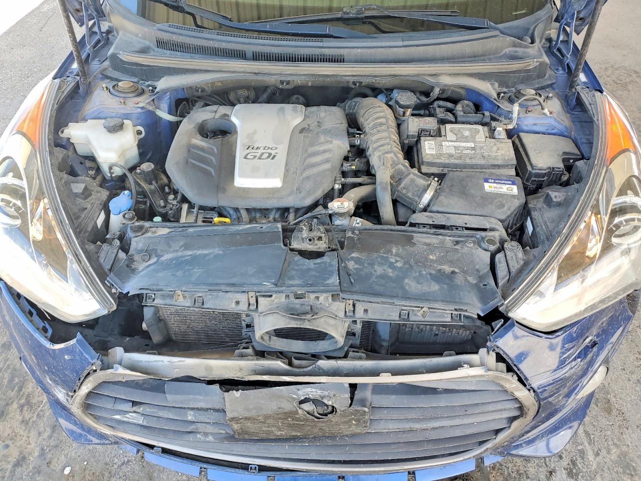 Hyundai VELOSTER Turbo