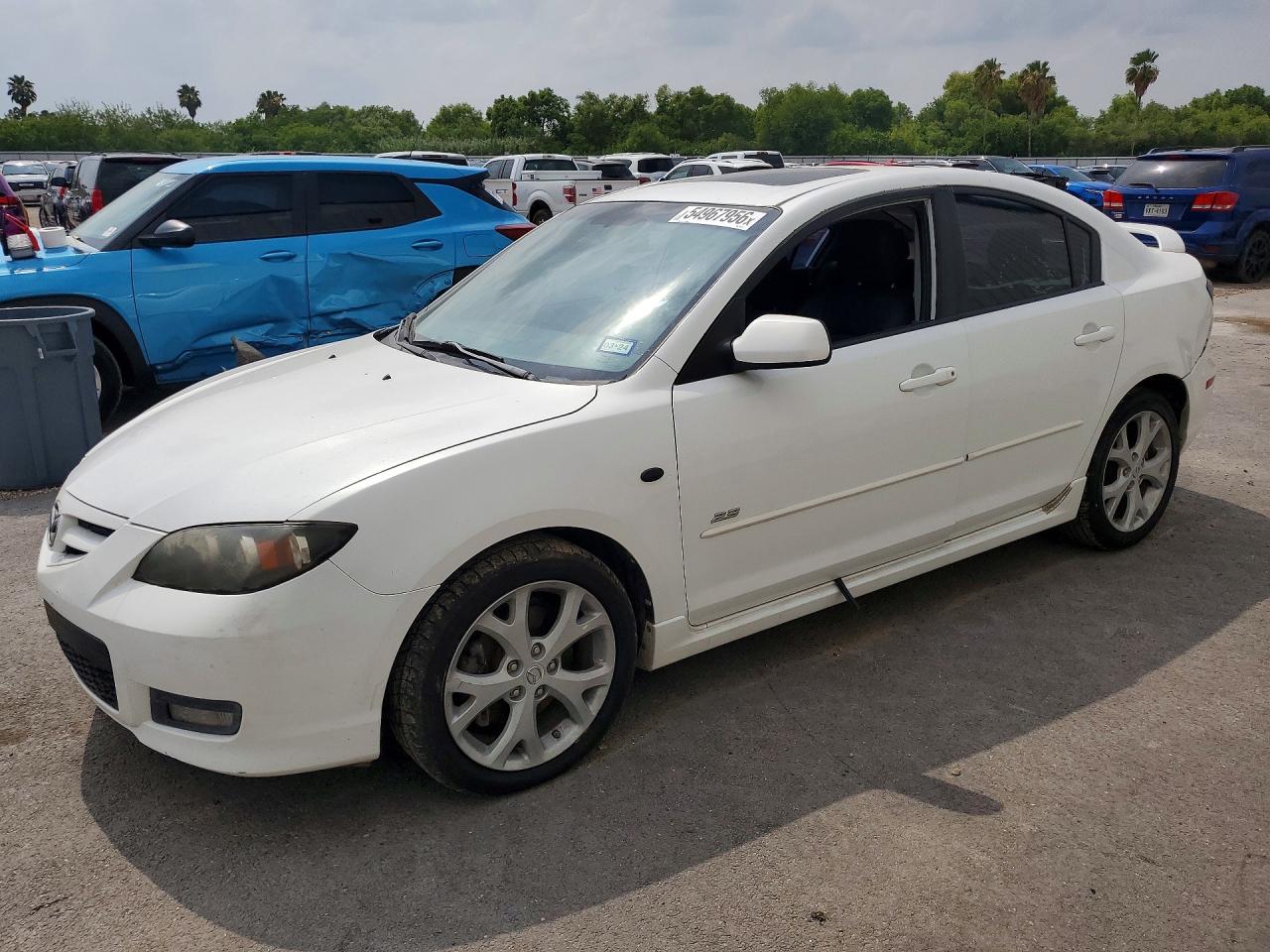 Salvage Mazda Mazda3 Image