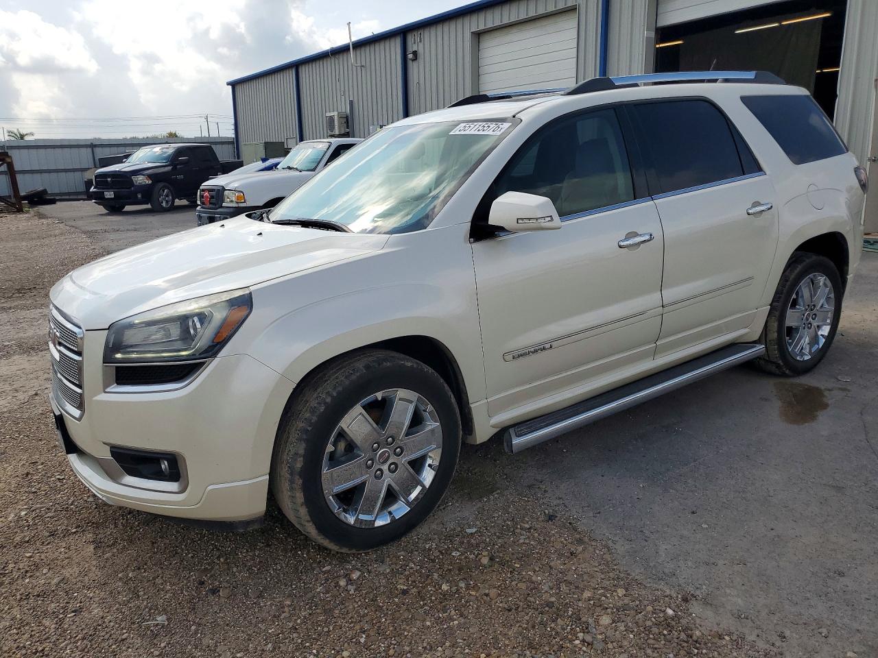 Salvage GMC Acadia Image