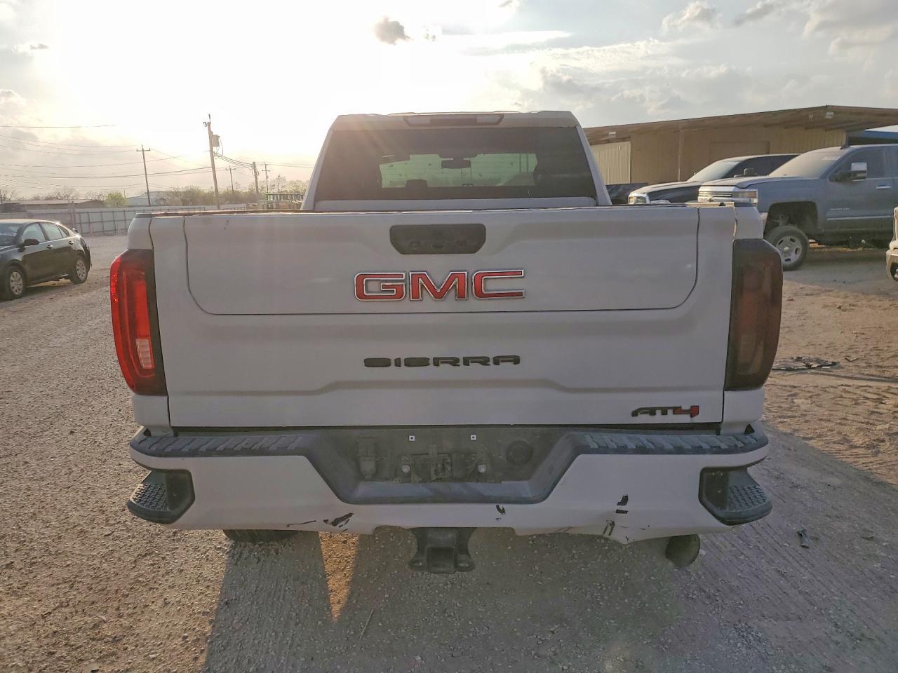 GMC Sierra