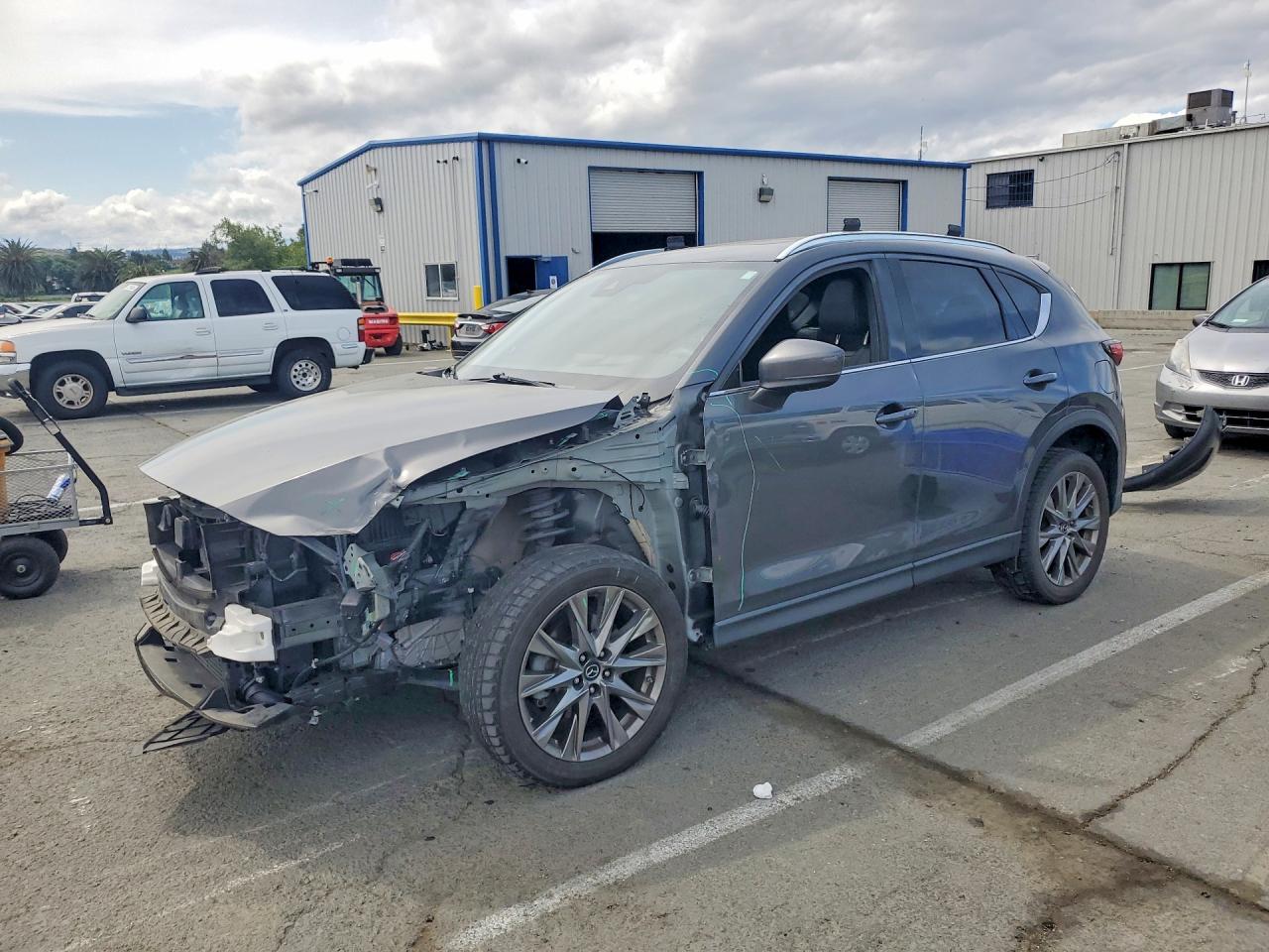 Salvage Mazda Cx Image