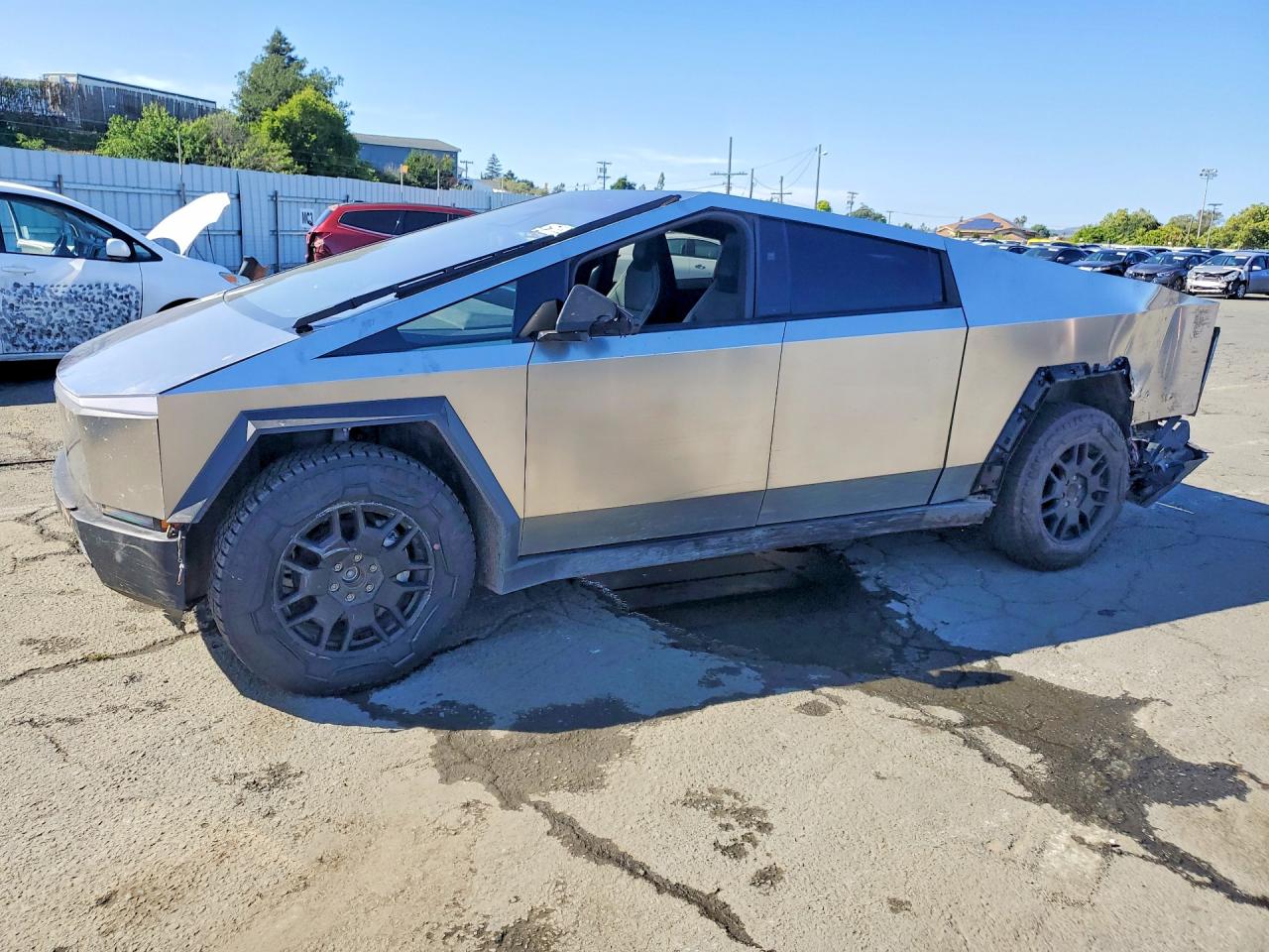 Salvage Tesla Cybertruck Image