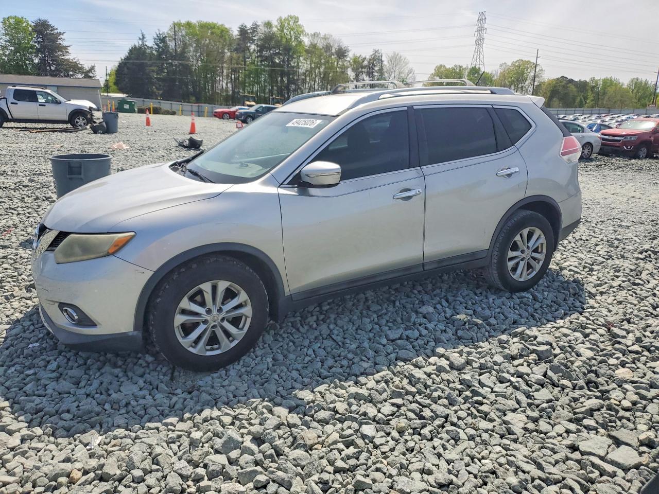 Salvage Nissan Rogue Image