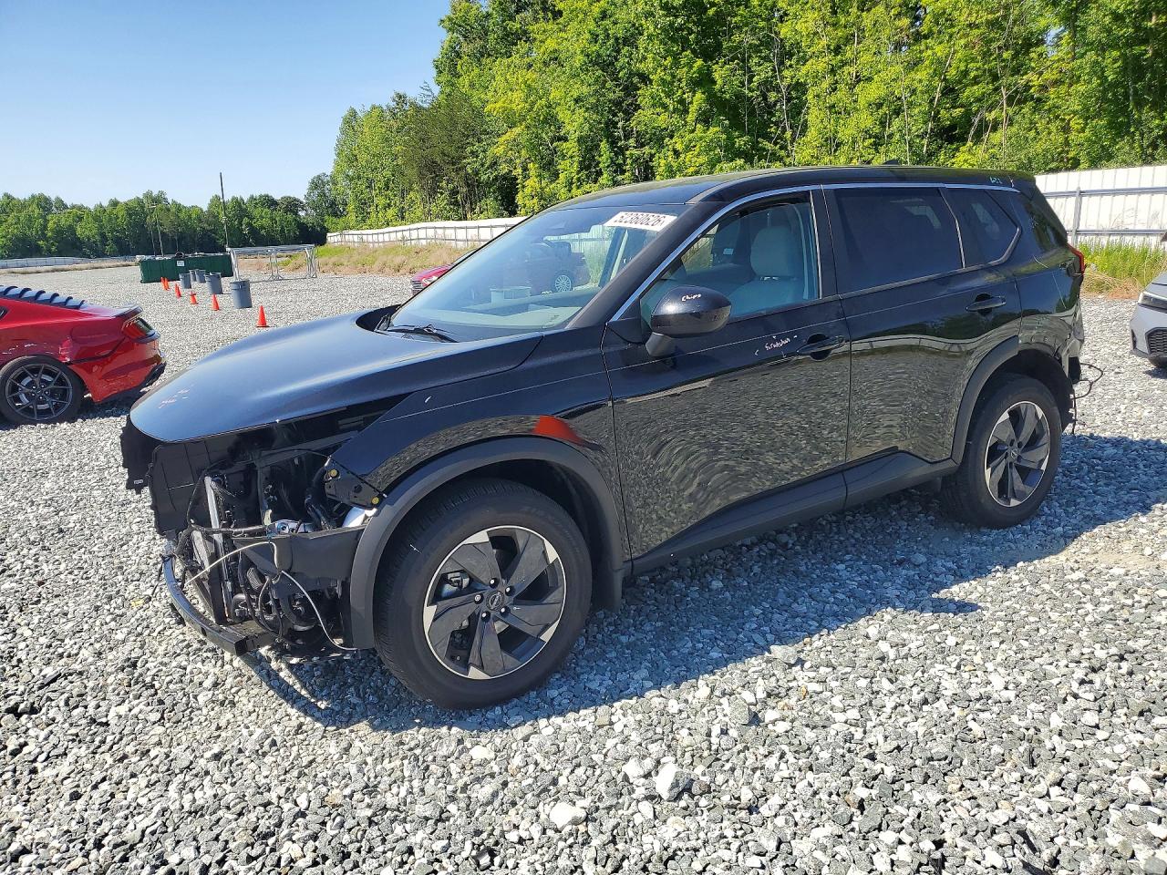 Salvage Nissan Rogue Image