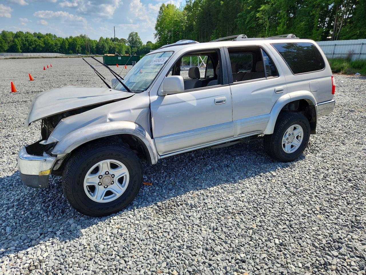 Salvage Toyota 4Runner Image
