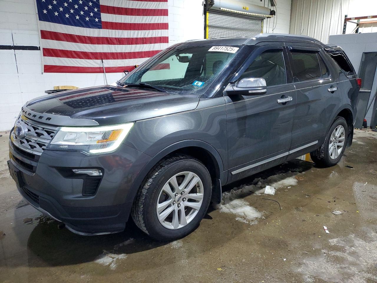 Salvage Ford Explorer Image