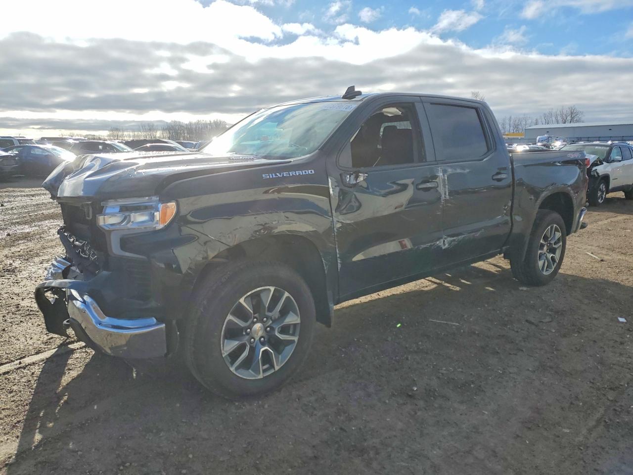 Salvage Chevrolet Silverado Image