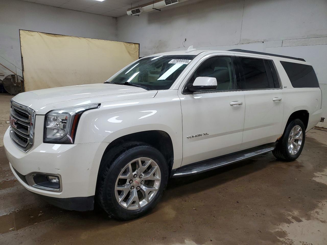 Salvage GMC Yukon Image