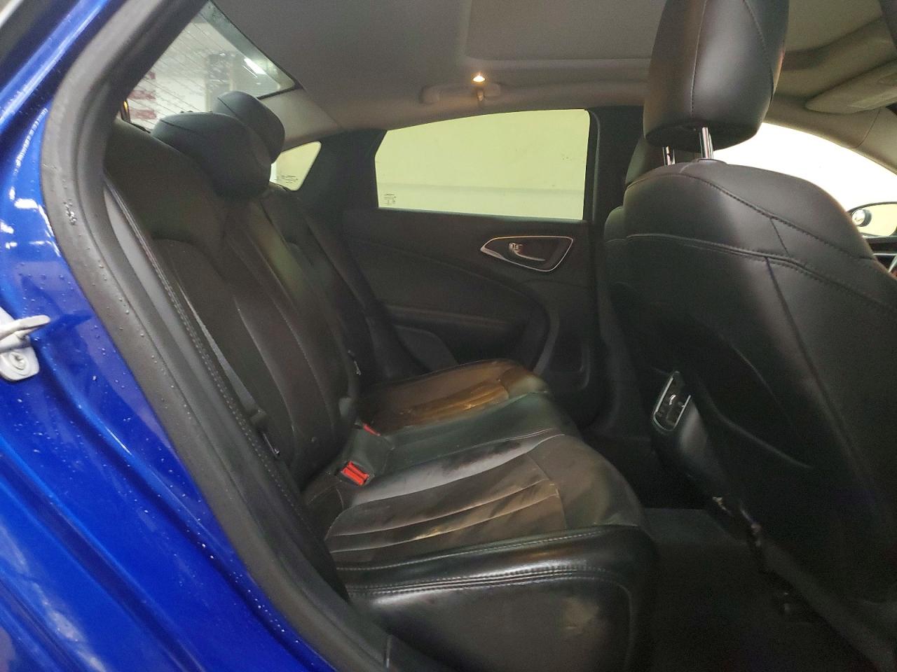 Chrysler 200 C