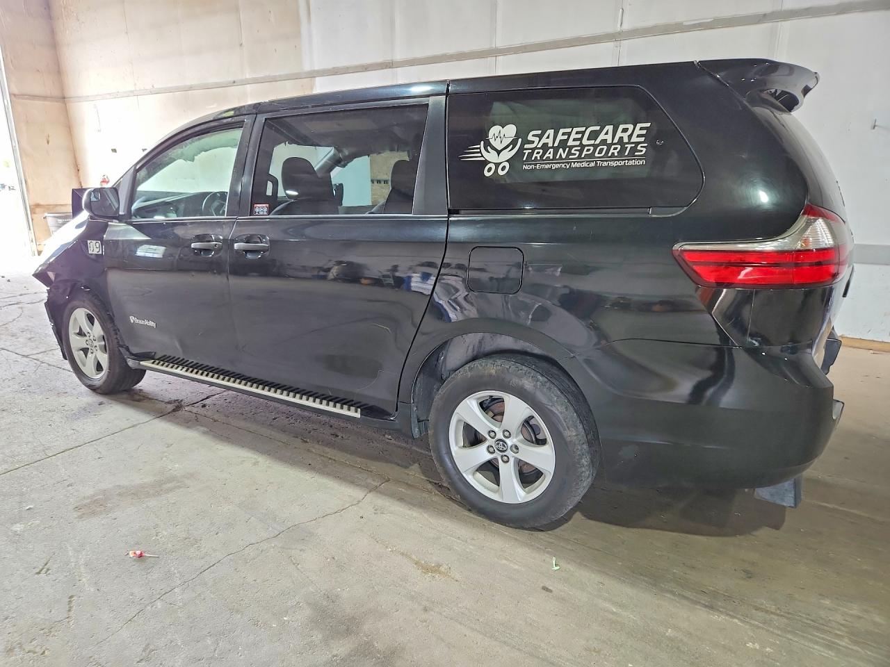 Toyota Sienna L 7-passenger