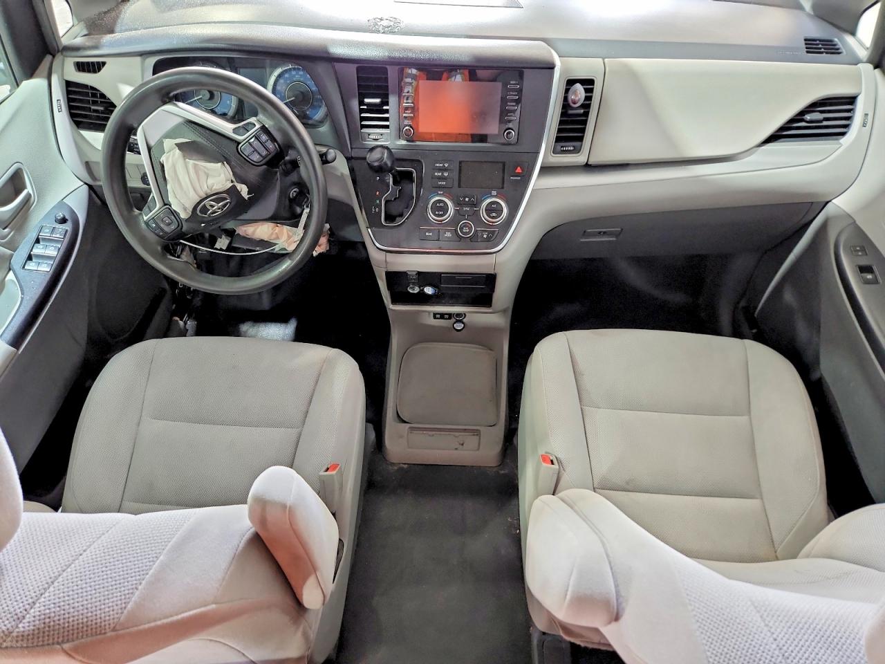 Toyota Sienna L 7-passenger
