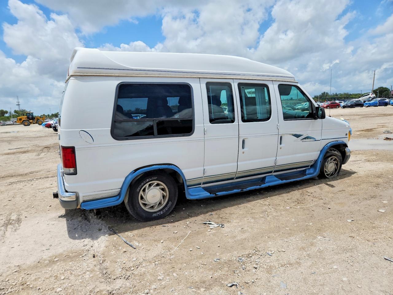 Ford Econoline E150 Van