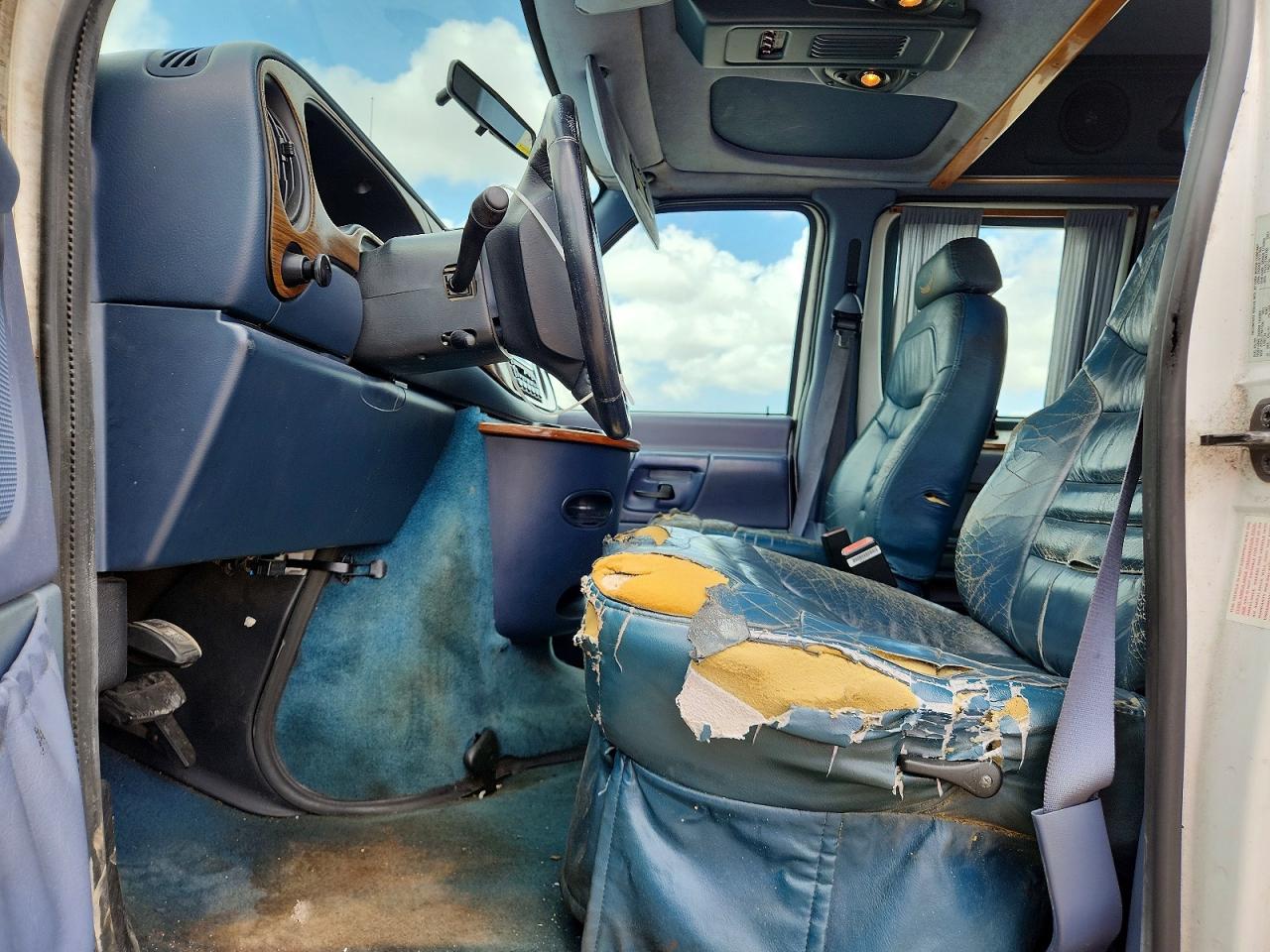 Ford Econoline E150 Van