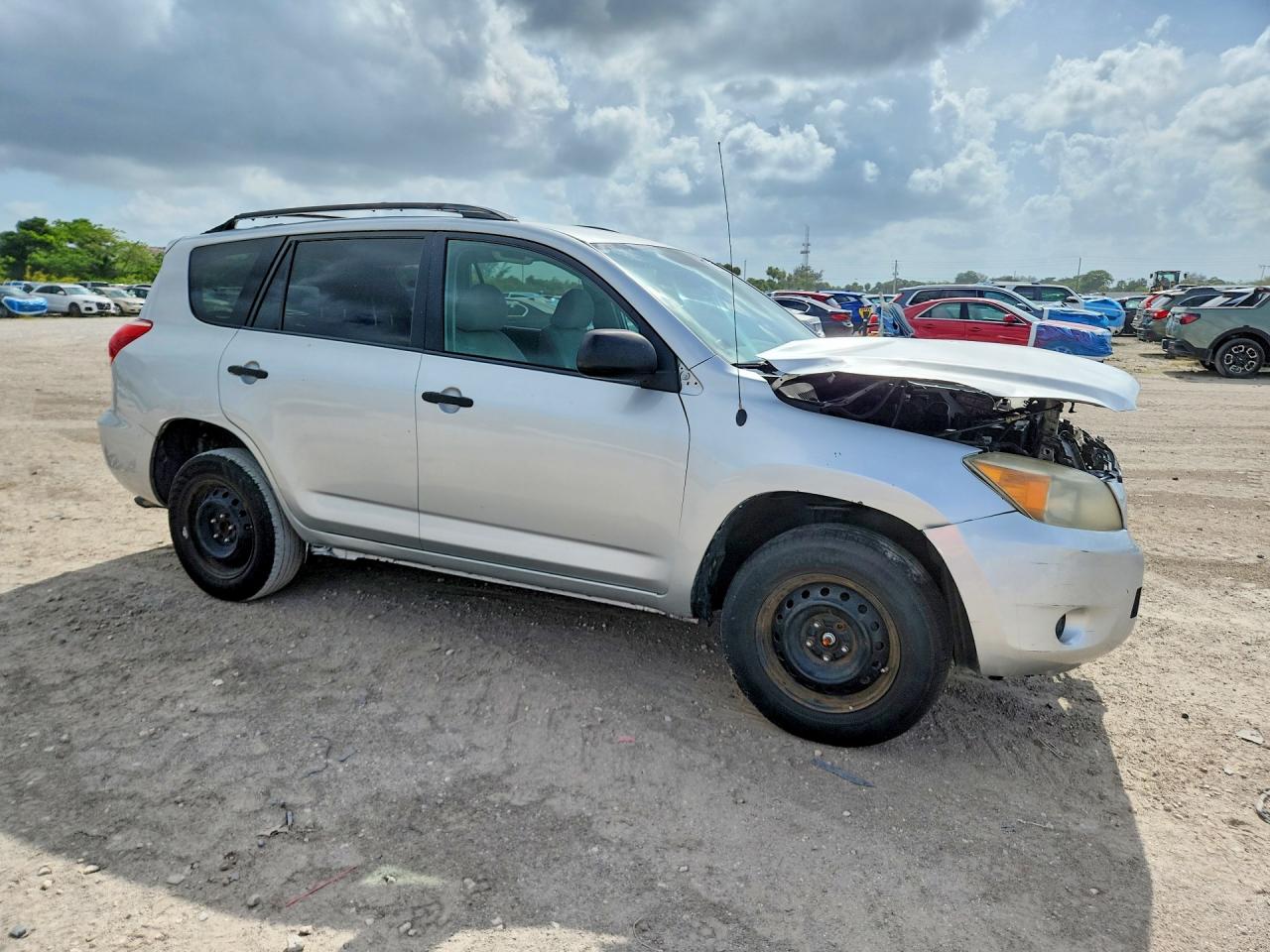 Toyota RAV4 Base