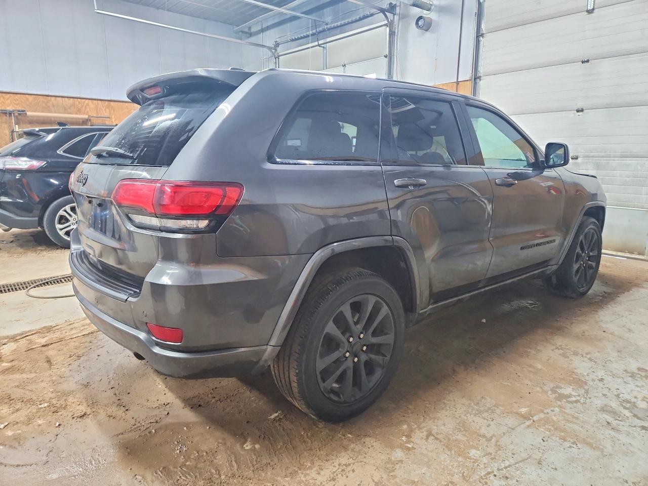 Jeep Grand Cherokee Laredo