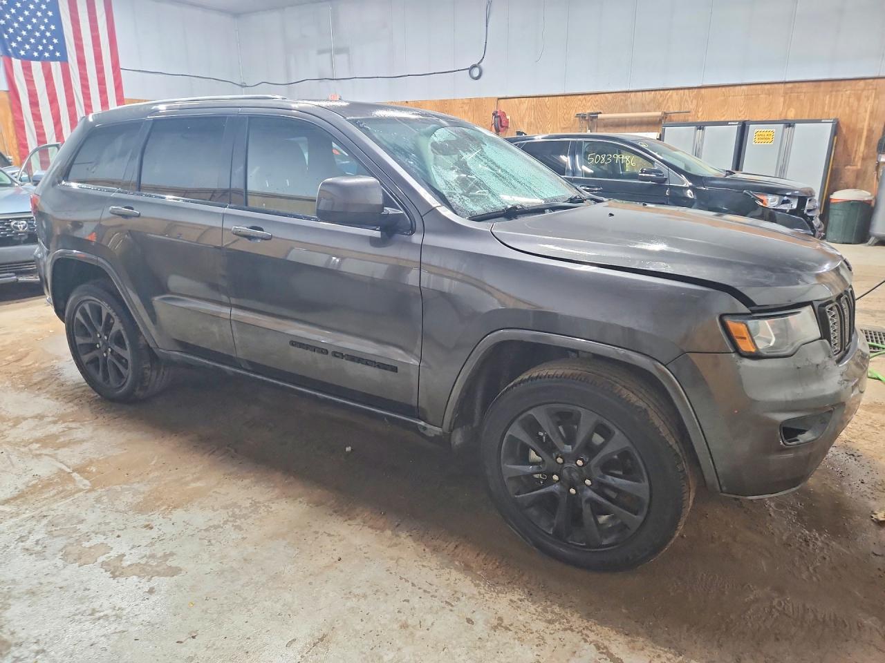Jeep Grand Cherokee Laredo