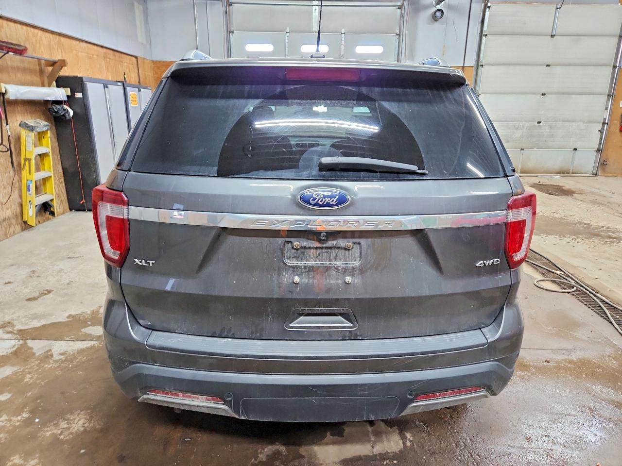 Ford Explorer Xlt