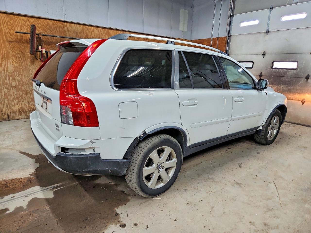 Volvo XC90 V8
