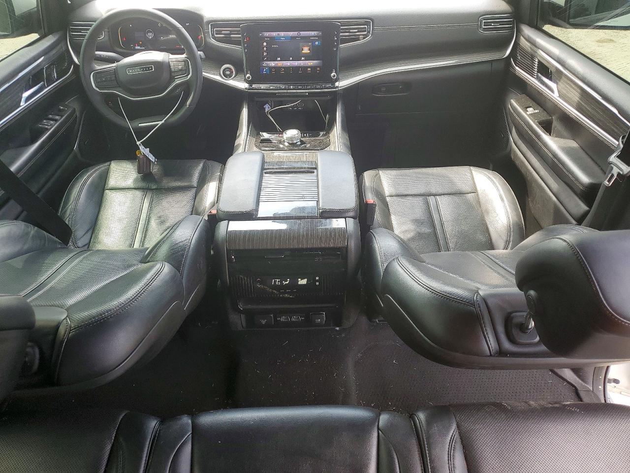 Jeep Wagoneer