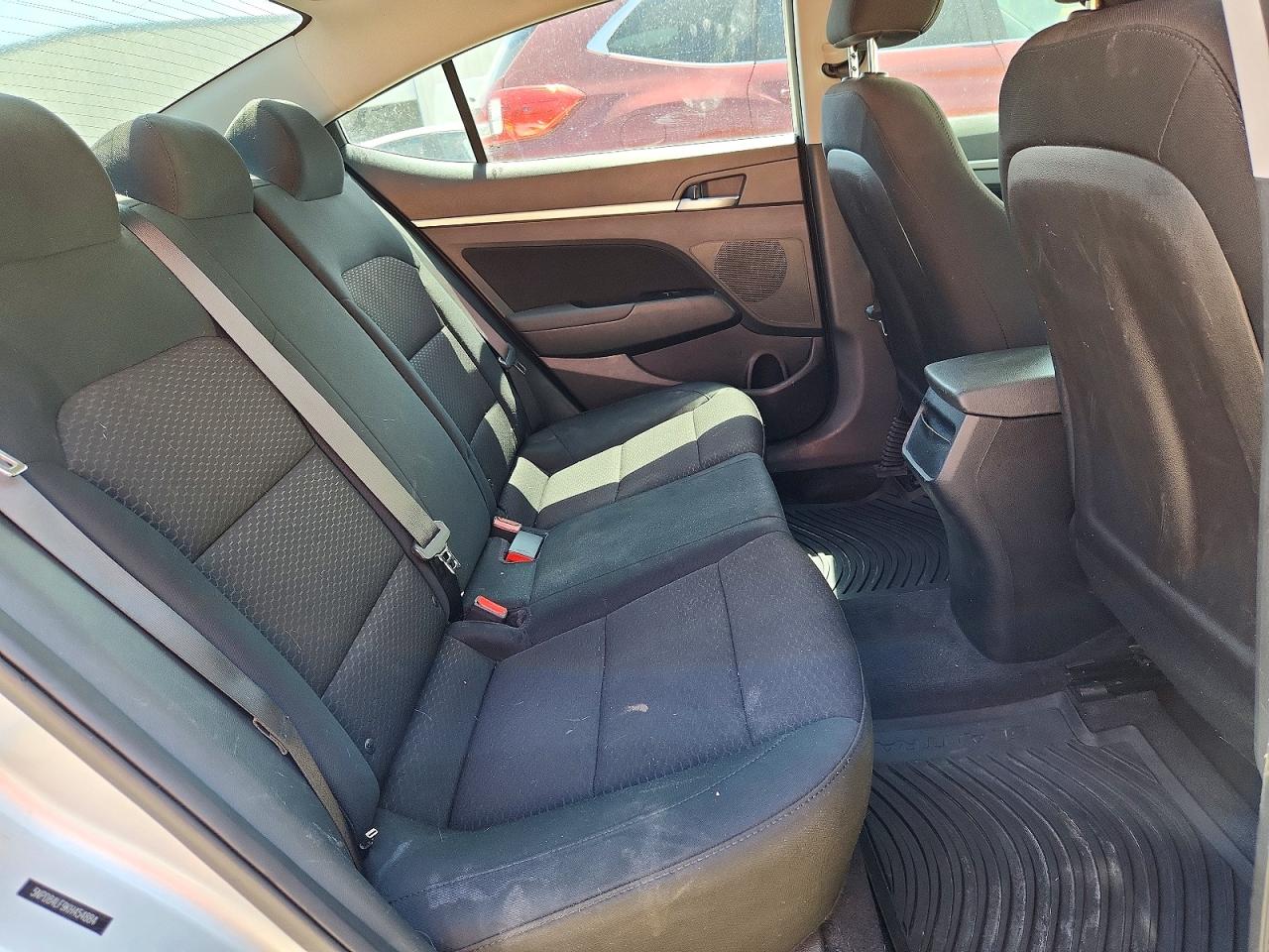 Hyundai ELANTRA Value Edition