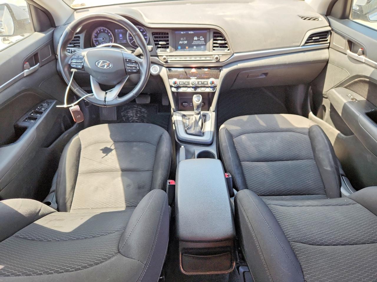 Hyundai ELANTRA Value Edition