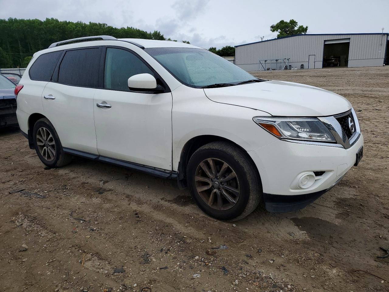 Nissan Pathfinder Sv