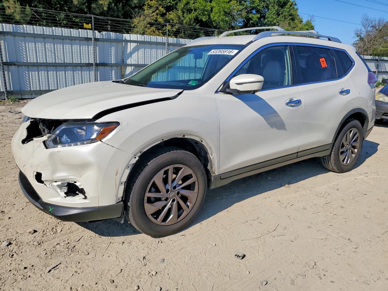 Salvage Nissan Rogue Image