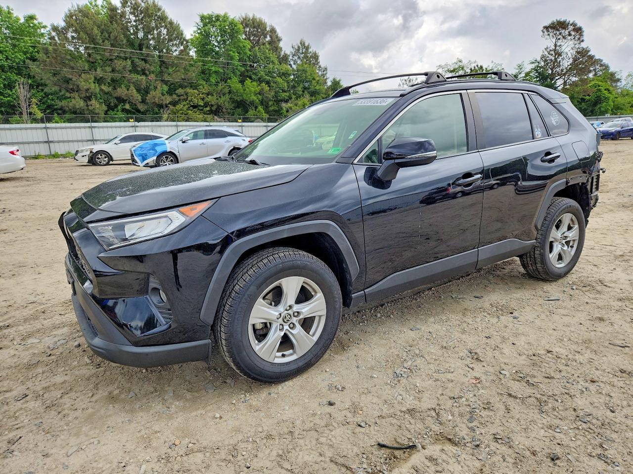 Salvage Toyota RAV4 Image