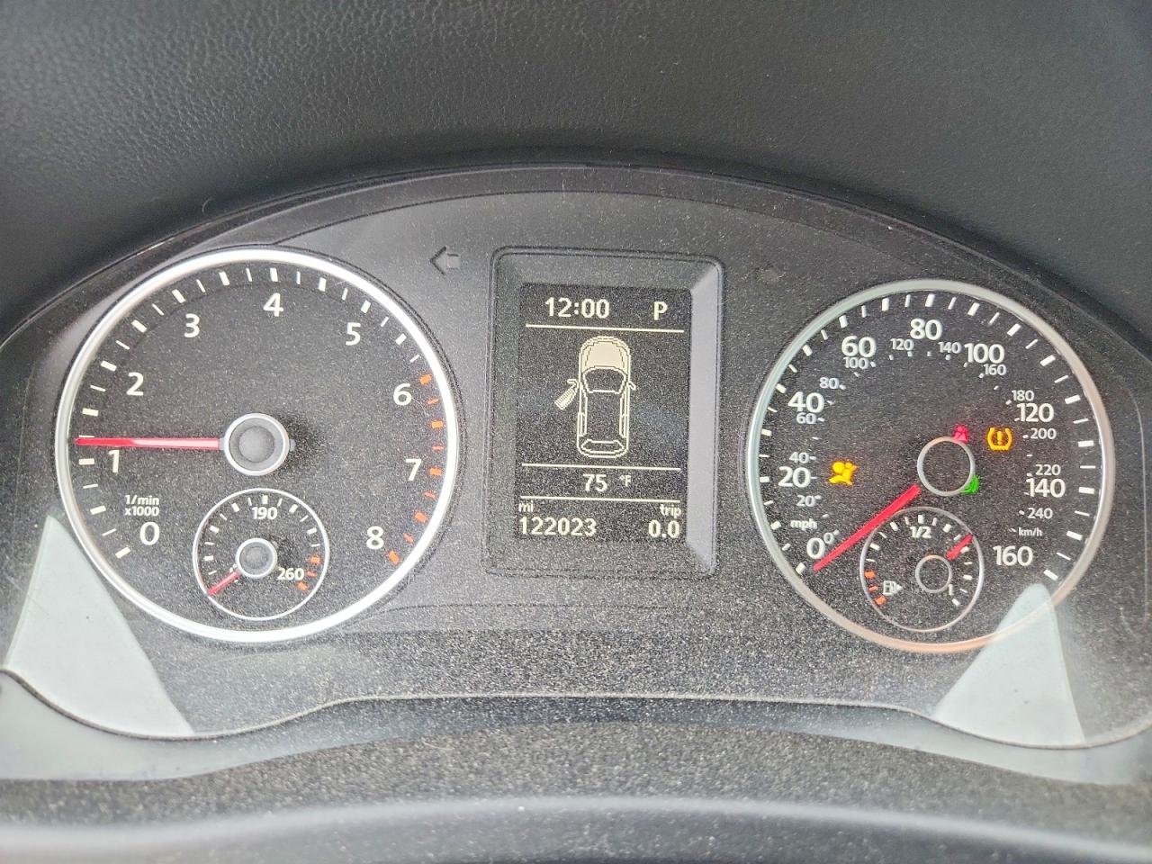 Volkswagen Tiguan S
