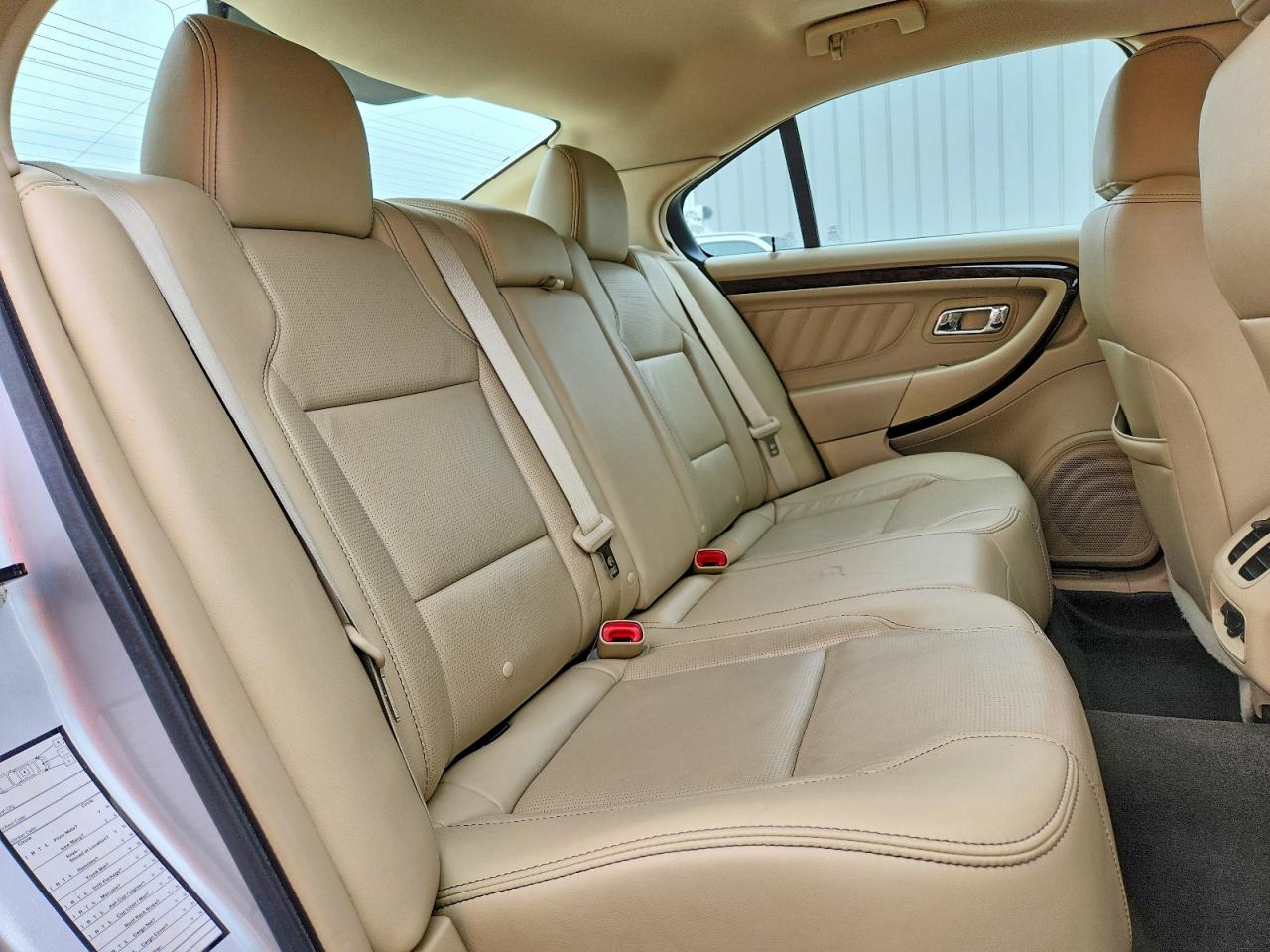 Ford Taurus Limited