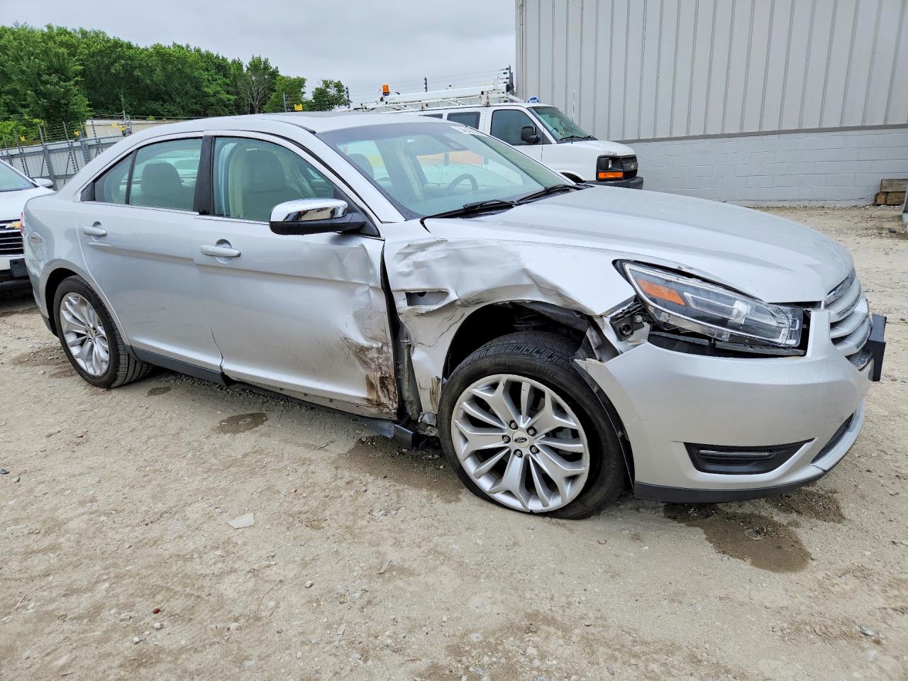 Ford Taurus Limited